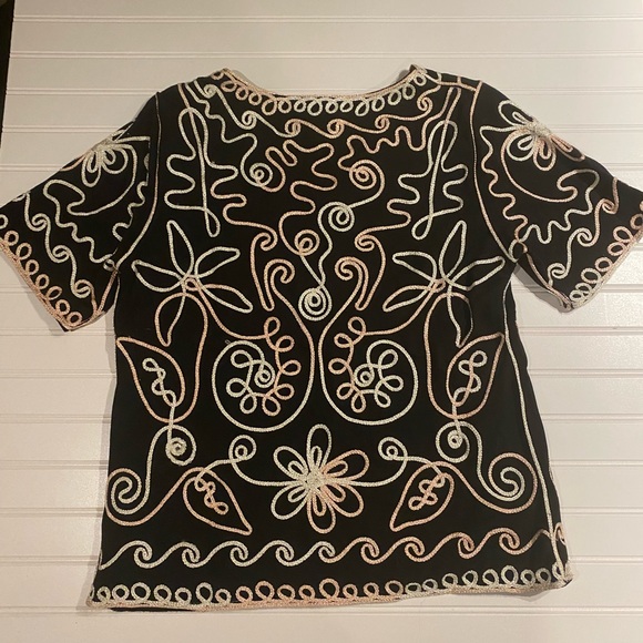 Women’s Holiday Dress Shirt Black Beautiful Embroidered Size XL Feminine - Picture 5 of 7